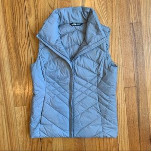 North Face Puffer Vest in Light Gray sz XS